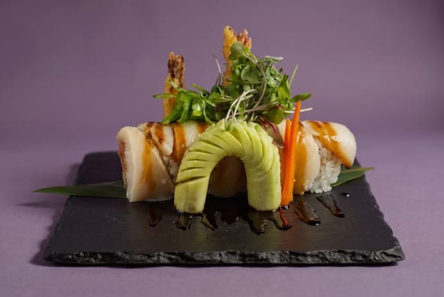 White Rhino Roll.